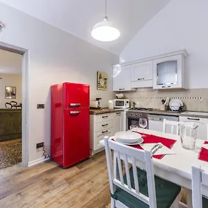  Apartamento Maurizio House - Near The Train Station Italia